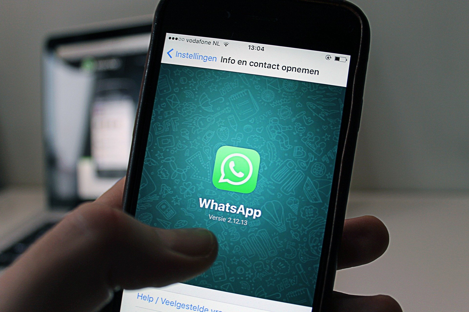 Como pagar compras e produtos pelo WhatsApp